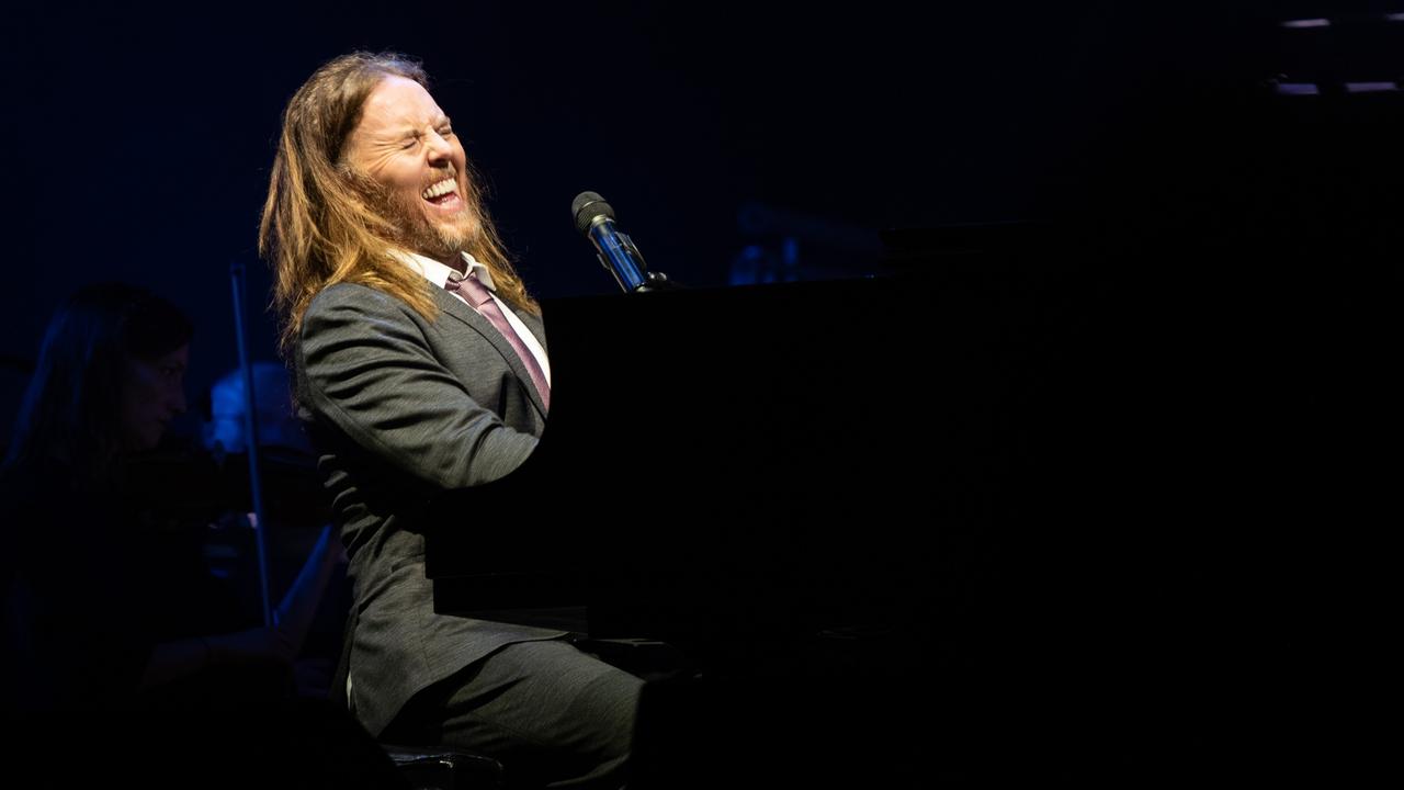 Tim Minchin’s orchestral set at the Perth Festival is played for laughs