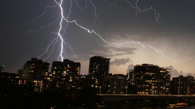 Queensland Weather Dangerous Storms Forecast For Brisbane Southeast