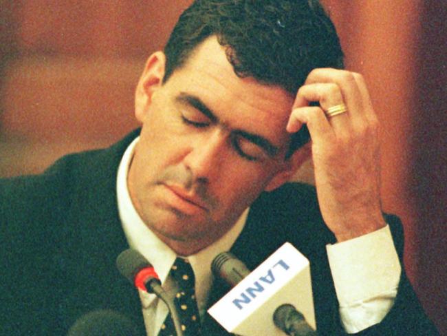 21/06/2000 WIRE: 21/06/2000 WIRE: 21/06/2000 Former South African cricket captain Hansie Cronje testifies, in Cape Town, during the King Commission investigating his involvement in cricket match fixing. (AP Photo / Obed Zilwa) /p /cricket scandals