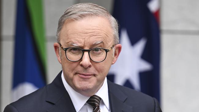 CANBERRA, AUSTRALIA  - NewsWire Photos - November 29, 2024:  Prime Minister Anthony Albanese, Federal Treasurer Jim Chalmers and Senator Katy Gallagher hold a press conference at Parliament House in Canberra. Picture: NewsWire / Martin Ollman