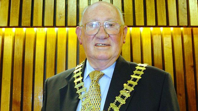 Former Gosford mayor Malcolm Brooks has died, aged 90.