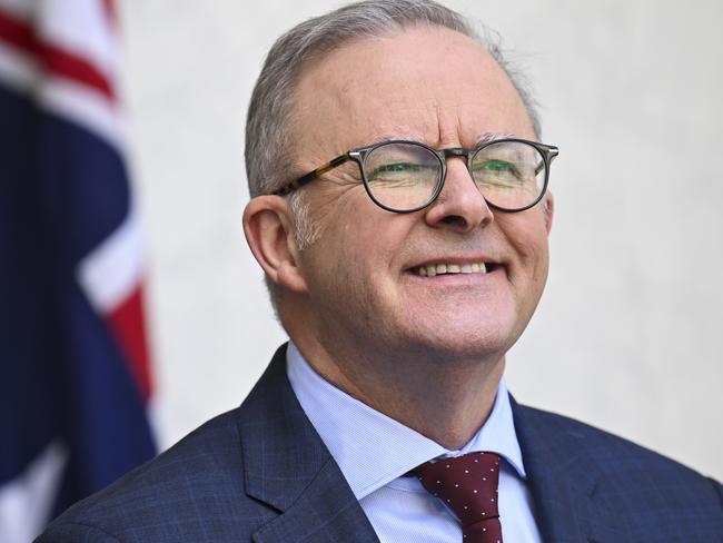 CANBERRA, AUSTRALIA  - NewsWire Photos - November 8, 2024: Prime Minister Anthony Albanese and Australia's Communications Minister, Michelle Rowland hold a press conference at Parliament House in Canberra. Picture: NewsWire / Martin Ollman