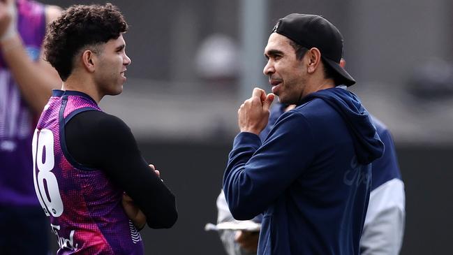 Eddie Betts, who has called on all clubs to conduct external reviews, chats to Tyson Stengle at training this week. Picture: Michael Klein