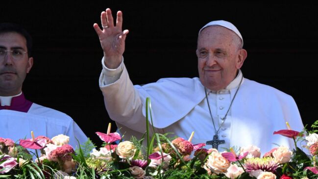 Pope Francis Calls for Peace in Ukraine and Syria in Easter Message