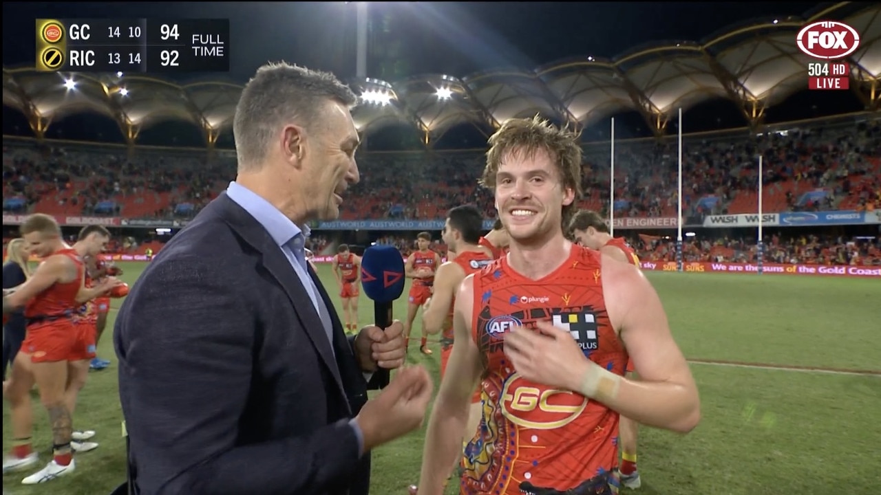 Noah Anderson won the match after the siren for the Suns.