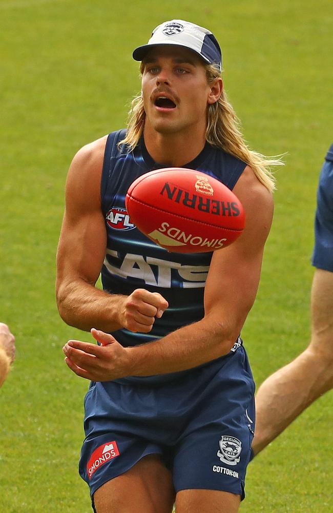 Bailey Smith and his hair at Geelong training. Picture: Alison Wynd