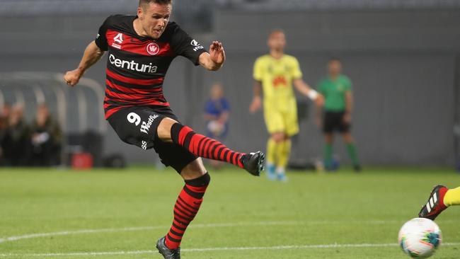 Nicolai Muller of the Wanderers scores a goal. Picture: Getty Images
