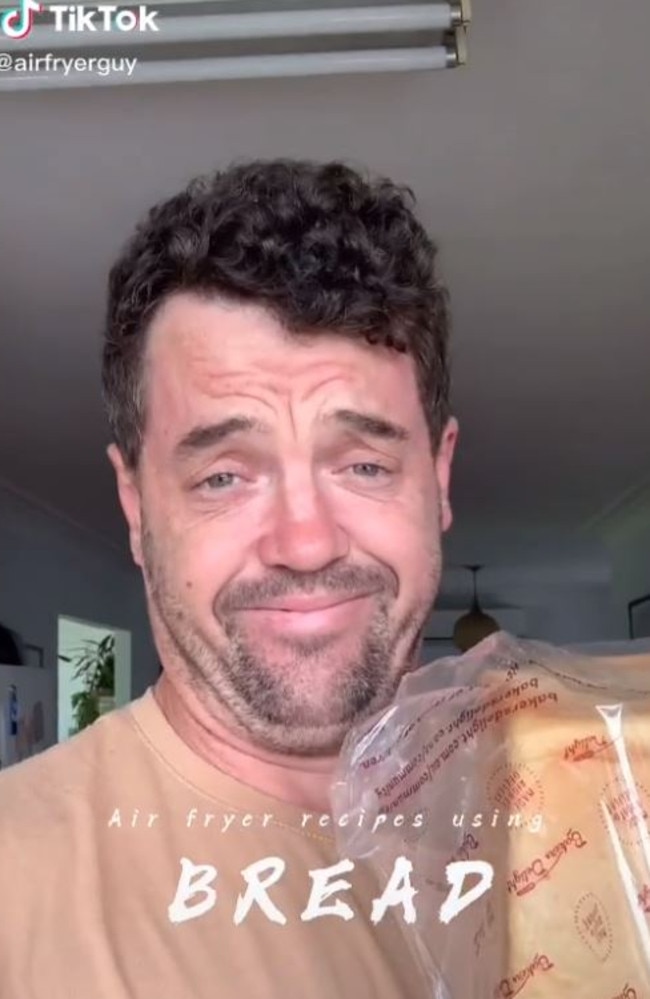 The man that’s sending cheese toast fans wild with his Sizzler alternative. He is known as the Airfryerguy on TikTok. Picture: TikTok/airfryerguy