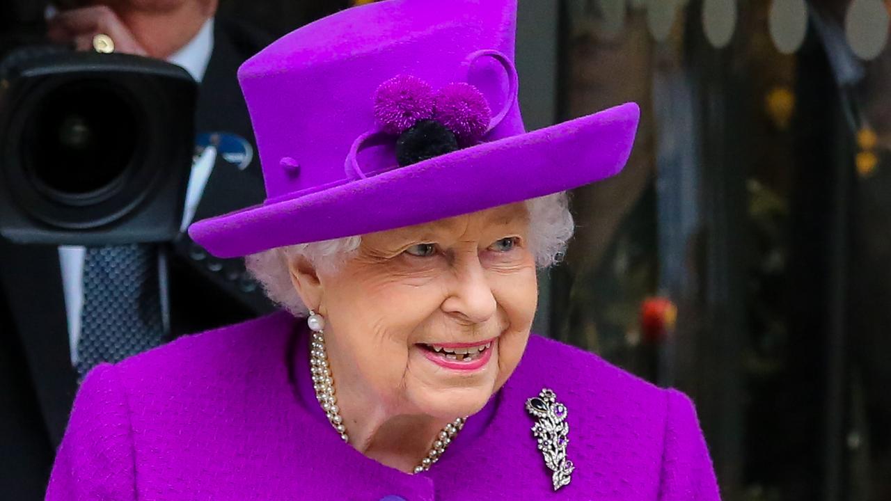 queen-makes-secret-trip-to-london-as-pre-christmas-lunch-canceled