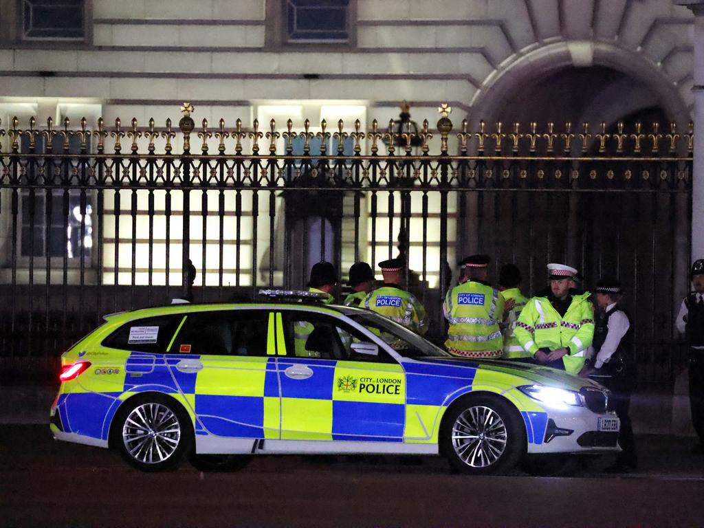 Police at the scene outside Buckingham Palace after a man was arrested and a subsequent controlled explosion was carried out on May 2, 2023 in London, England. Picture: Belinda Jiao/Getty Images