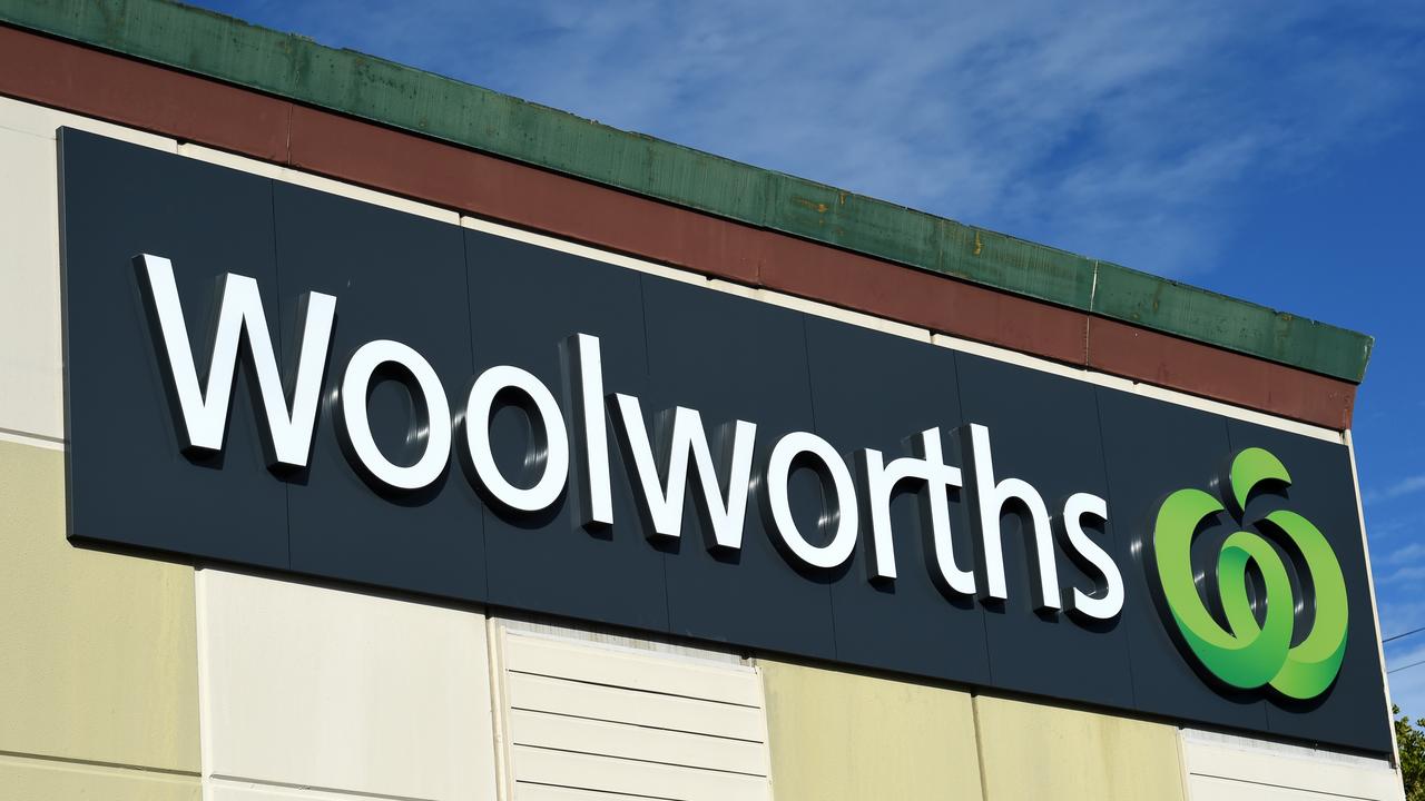 Woolworths has pushed back strongly against accusations of using ‘fake’ discounts by the ACCC. Picture: Dan Peled/AAP Image