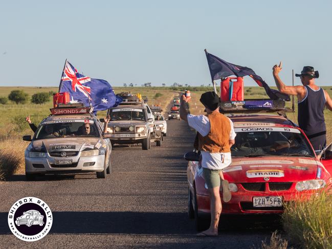 Day 6: Barcaldine to Hughenden — Only two days to go, the s**tboxes are still going strong. Photo: BOX RALLIES