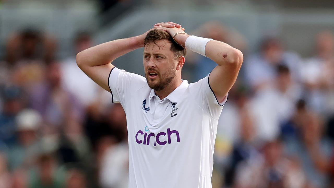 England villain Ollie Robinson mocked by cricket world after ‘insane’ article