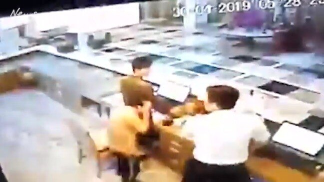 Pilot slaps hotel worker over ironing