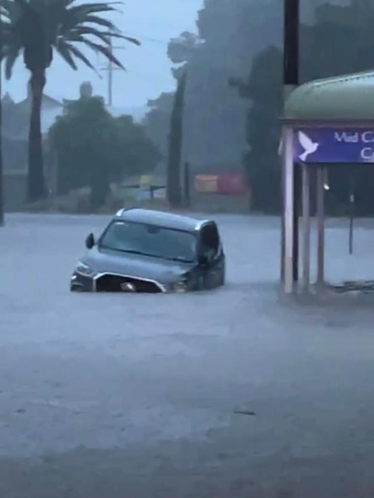 Wauchope Flash Flooding: More Rain Damages Bago Tavern, Submerges Golf 