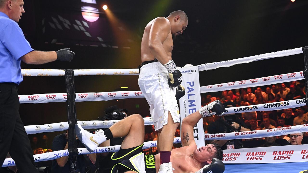 Joey Leilua defeats Chris Heighington.  Picture: Jeremy Piper