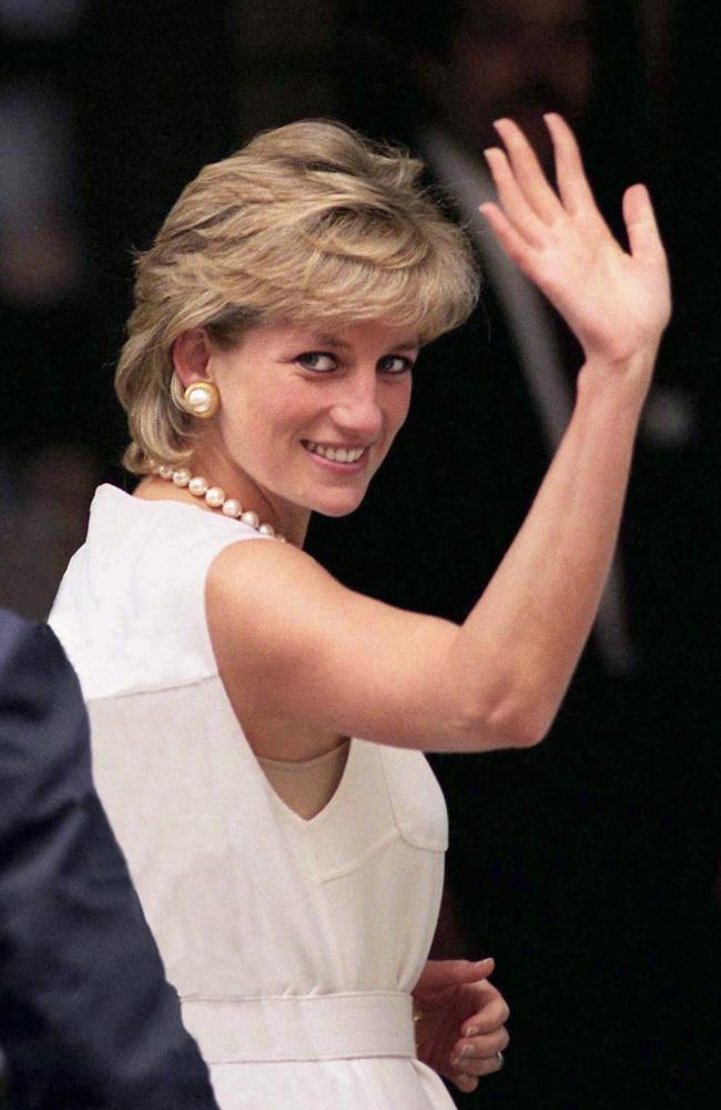 Princess Diana Spencer’s style, best outfits, influence on Kate ...