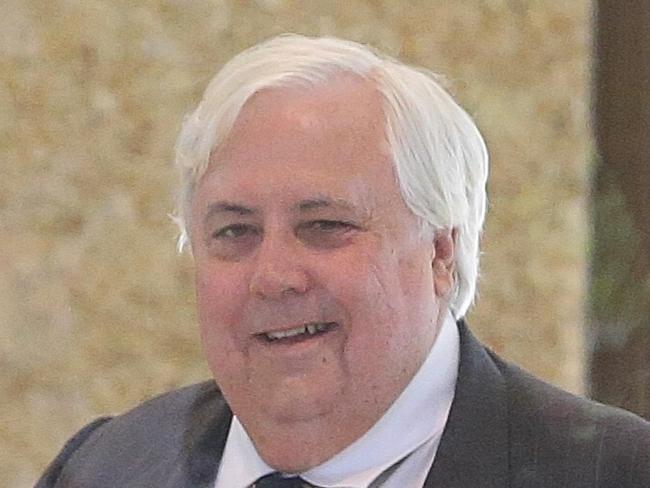 Clive Palmer arrives at the Queensland Goverment executive building. Pic Peter Wallis