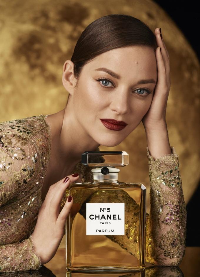 Chanel Turns Their No.5 Perfume Into High Jewellery - Vogue Australia