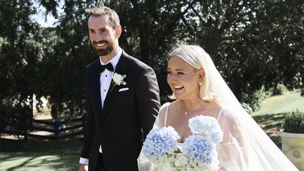 AFL player Darcy Gardiner ties knot in epic wedding | Geelong Advertiser