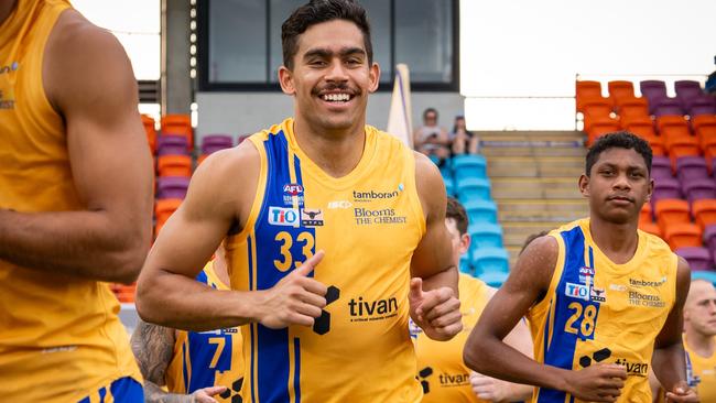 Billy Crofts playing for Wanderers in the 2024-25 NTFL season. Picture: David Bradley / AFLNT Media