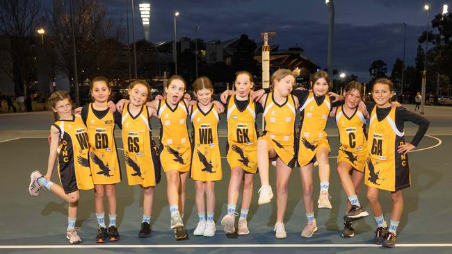 Drysdale Yellow under-11 netball team pull their funniest faces.