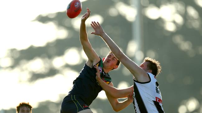 Tom Roberts (right), playing for Collingwood’s VFL side last season. (Photo by Kelly Defina/AFL Photos)