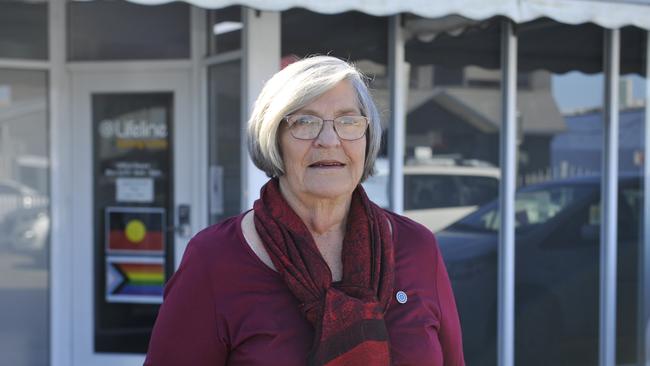 Madeline Parish has been volunteering at Lifeline for more than 20 years and encourages others to follow in her footsteps and become a telephone crisis supporter Photo: Tim Jarrett