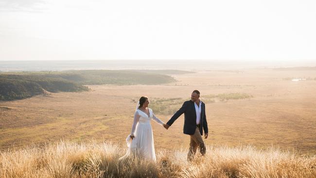 Hollie and Jono Armstrong's stunning outback wedding in Comet, Queensland. Pictures: Edwina Robertson Photography