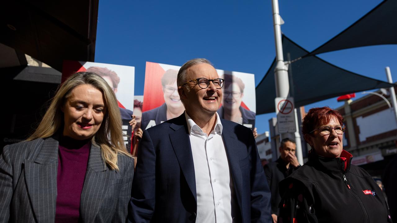 Tasmania goes red; Labor surprises with wins in Bass and Braddon