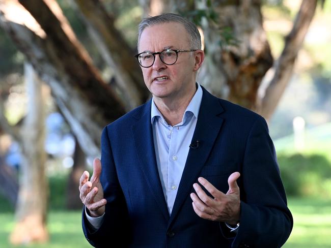 Albo still in box seat despite Hanson’s spanner in the works