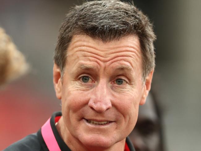 SYDNEY, AUSTRALIA - MARCH 24: John Worsfold, coach of the Bombers, talks to players during third quarter time during the round one AFL match between the Greater Western Sydney Giants and the Essendon Bombers at GIANTS Stadium on March 24, 2019 in Sydney, Australia. (Photo by Mark Metcalfe/AFL Photos/Getty Images)