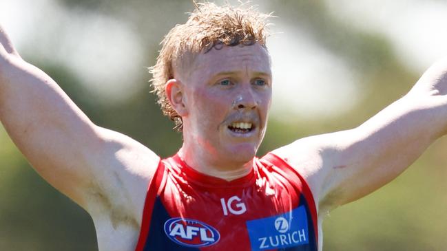 Dees and Blues take cautious path with stars