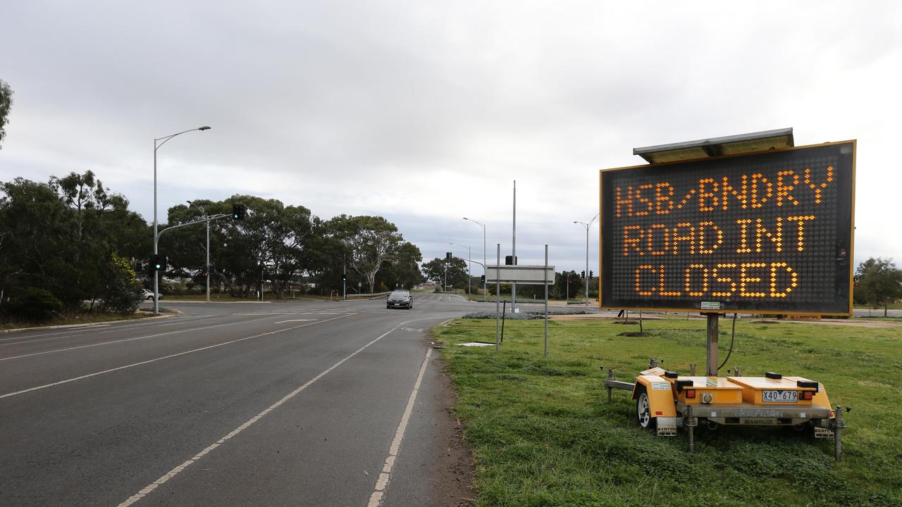 Horseshoe Bend Rd between Warralily Blvd and Burvilles Road ahead of some closures. Picture: Mike Dugdale