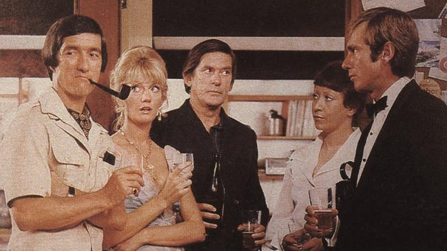 Actors (L-R) Graeme Blundell, Veronica Lang, Ray Barrett, Pat Bishop and John Hargreaves in a scene from Don's Party.