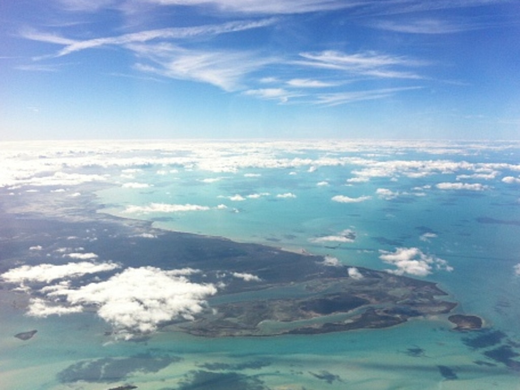 Large waves in the Bermuda Triangle could snap a ship in two, say experts.