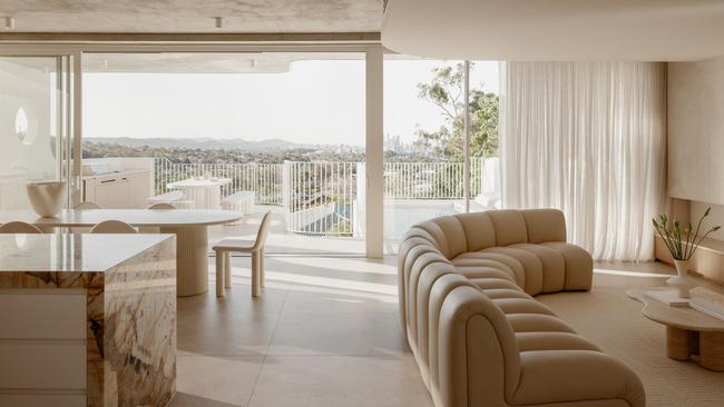 The living and dining space in ‘Grece’ in Holland Park West. Photographer: Brock Beazley.