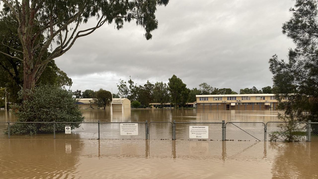 Residents in Inglewood were evacuated from their homes overnight. Picture: Channel 9