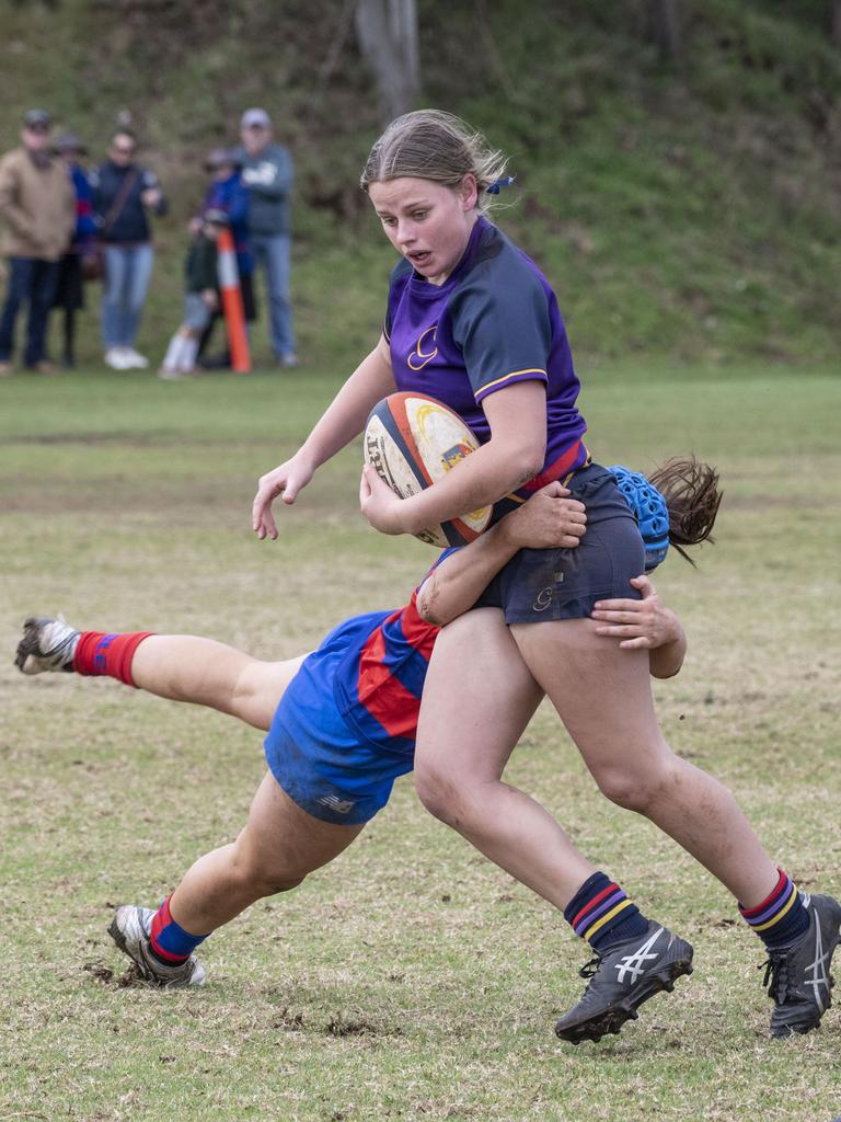 Ally Ramsay for Glennie. Selena Worsley Shield game2. Girl's rugby 7s Downlands vs Glennie. Saturday, August 6, 2022. Picture: Nev Madsen.