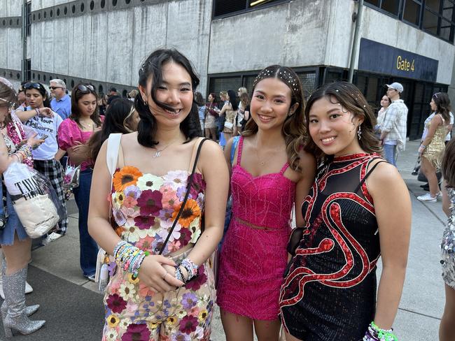 Maxine Tan, Patricia Ang and Winona Te