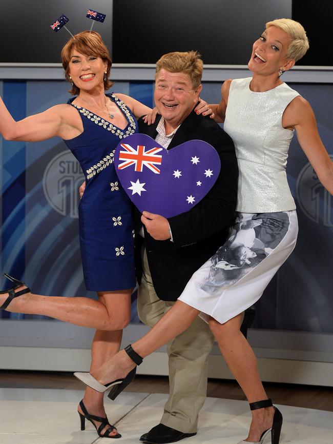 Larrikin and Channel 10 presenter Jonathan ‘Jono’ Coleman has been awarded an OAM. He is pictured with Australian-British author Cathy Lette (L) and Ch10 presenter Jessica Rowe (R). Picture: ELENOR TEDENBORG