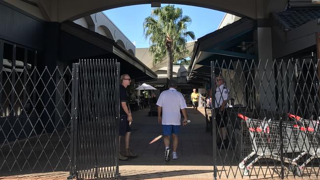 Gates welcomed Hope Island residents to the marina front, with a Manhattan on Hope and Tiffany’s either side of the entrance.