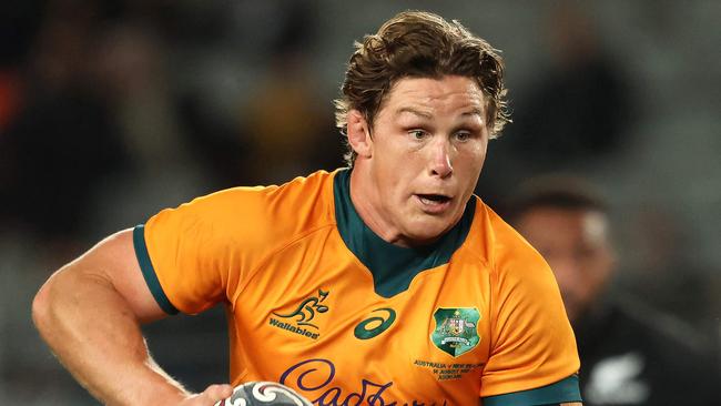 Australia's Michael Hooper runs with the ball during the second Bledisloe Cup rugby union match between the New Zealand and Australia at Eden Park in Auckland on August 14, 2021. (Photo by MICHAEL BRADLEY / AFP)