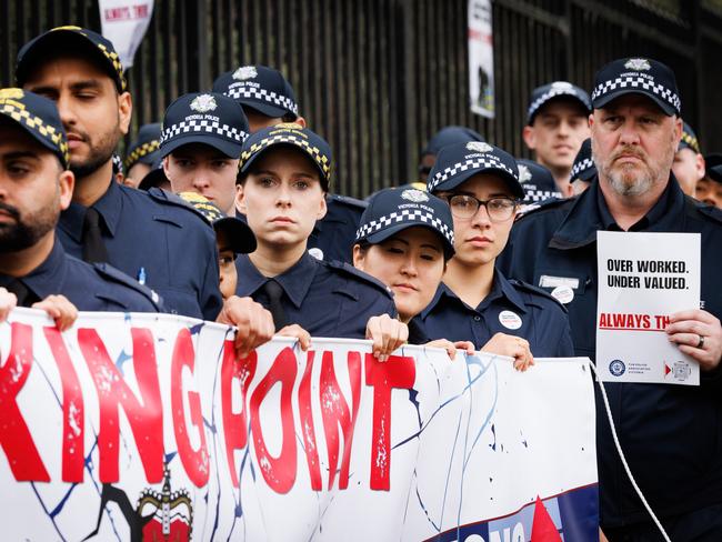 MELBOURNE, AUSTRALIA- NewsWire November 14, 2024: VICTORIAN POLICE WALK-OUT As part of TPAV's escalation of industrial action of the current pay and conditions dispute, members will hold a stop work meeting outside the Victorian Police Academy in Glen Waverley.Picture: NewsWire / Nadir Kinani