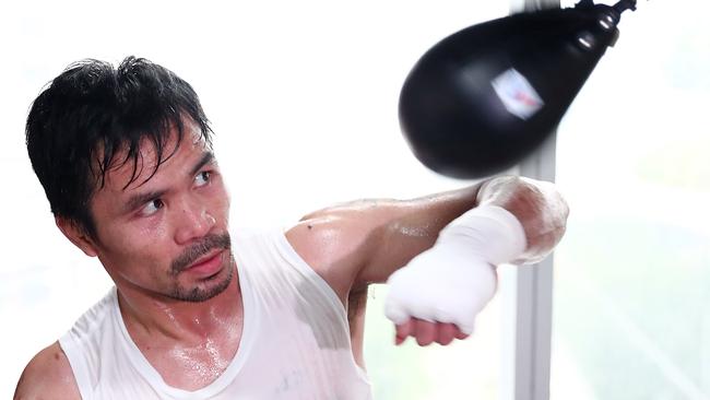 Freddie Roach says Manny Pacquiao looks his best in seven years