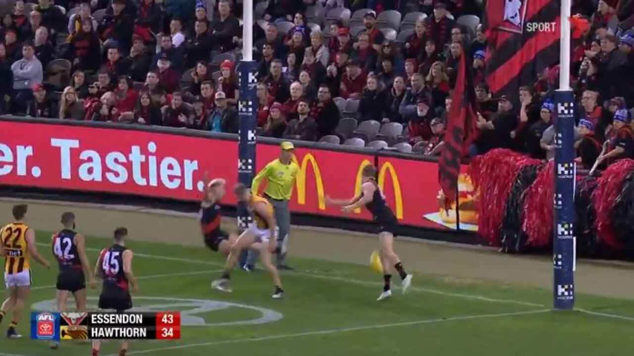 Matt Guelfi and Michael Hurley failed to touch this ball, resulting in a Hawthorn goal after the siren.