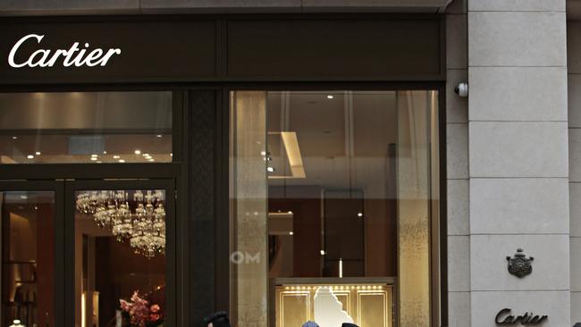 SYDNEY, AUSTRALIA- News Wire photos October 11 2021- People lining up to enter Cartier at Pitt Street Mall in the city on NSW Freedom day. Picture: NCA NewsWire / Adam Yip