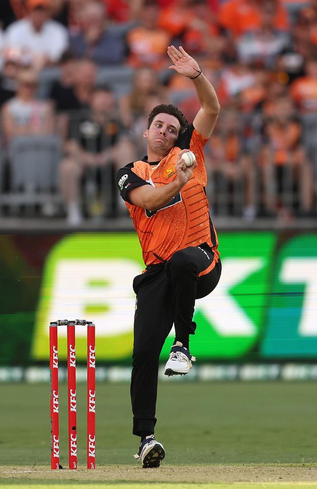 Jhye Richardson and Scorchers teammate Jason Behrendorff have made the franchise the best defenders of the surge. Picture: Getty Images