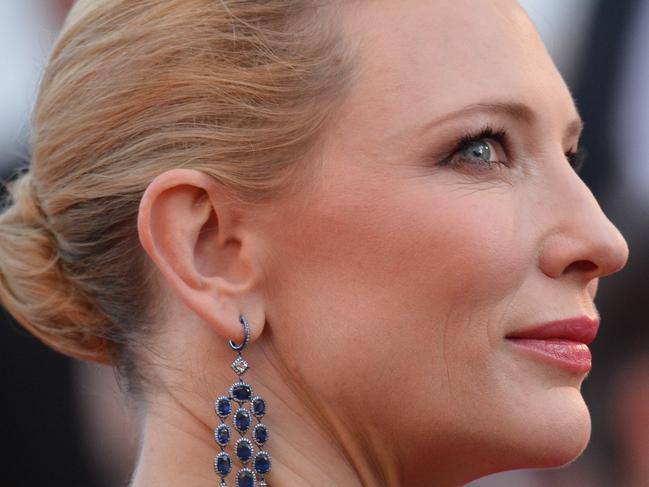 Australian actress Cate Blanchett poses as she arrives for the screening of the animated film "How to train your Dragon 2" at the 67th edition of the Cannes Film Festival in Cannes, southern France, on May 16, 2014. AFP PHOTO / ALBERTO PIZZOLI