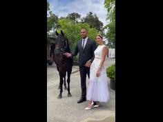 Buddy and Jesinta up close with Gold Bullion